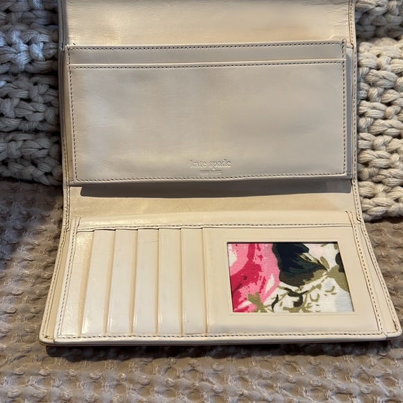 Kate Spade camel Wallet - Picture 3 of 5